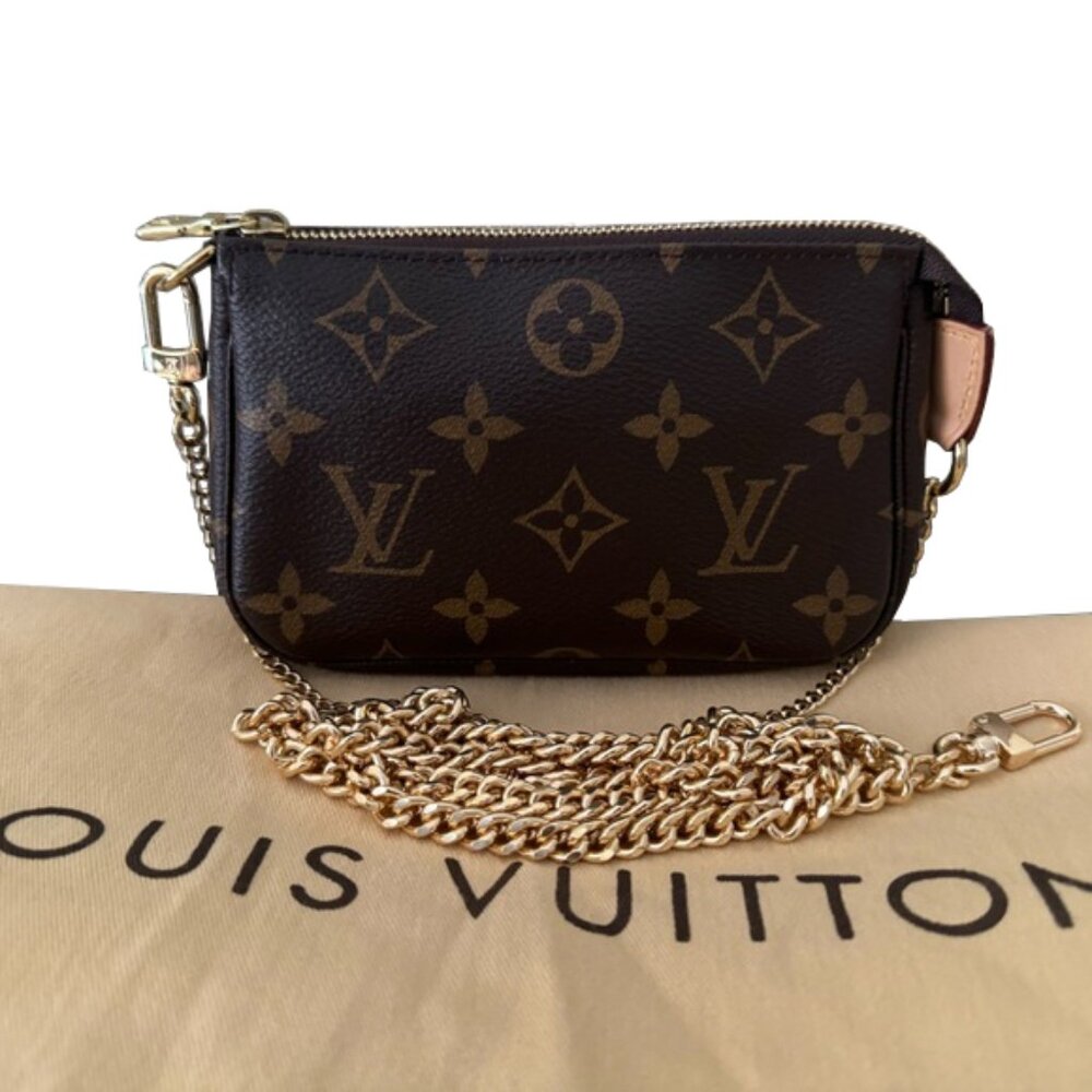 100% Authentic LOUIS VUITTON Monogram Mini Pochette Accessories!